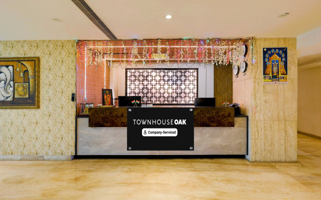 Townhouse Oak Hotel Madhuvan Grand