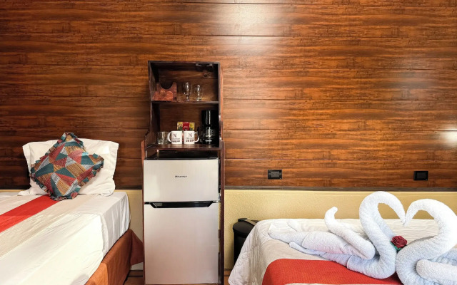 Hotel Heliconias Nature Inn & Hot Springs