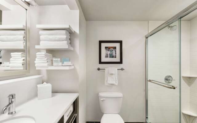 Hampton Inn New Orleans-St. Charles Ave./Garden District