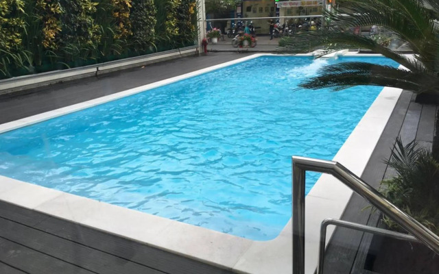 Le Duy Grand Hotel