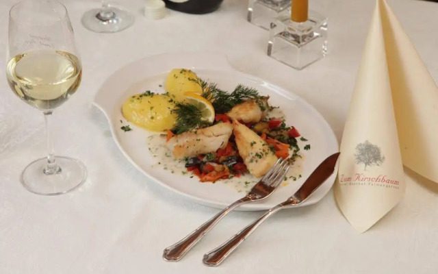 Hotel-Restaurant Zum Kirschbaum