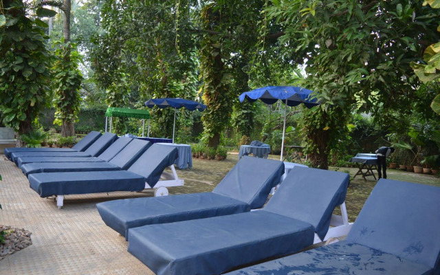 Hotel Parisutham