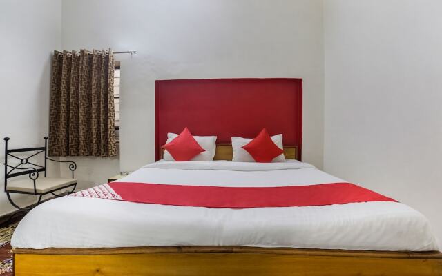 OYO 30231 Hotel Anshu