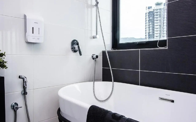 Rumahku Gurney with 270 degree Sea View