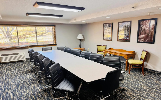 AmericInn by Wyndham Stillwater