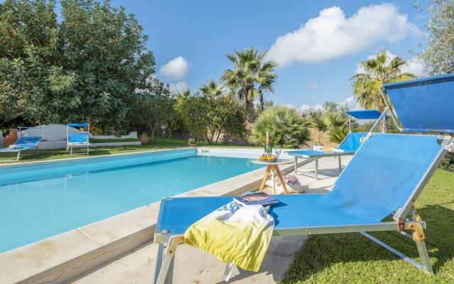 Alghero, Villa Josephine With Spectacular Swimming Pool, for 8 Guests