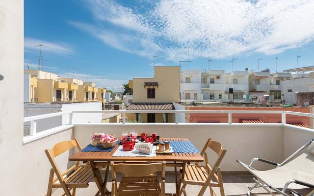 1659 Dodger House by Barbarhouse