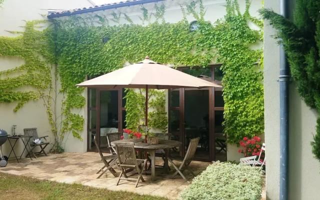 House With 3 Bedrooms in Six-fours-les-plages, With Enclosed Garden an