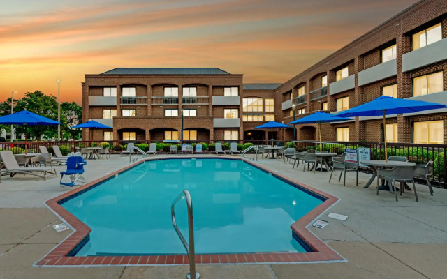 Comfort Suites Chesapeake - Norfolk
