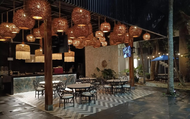 Grand City Hotel - Near Market 28