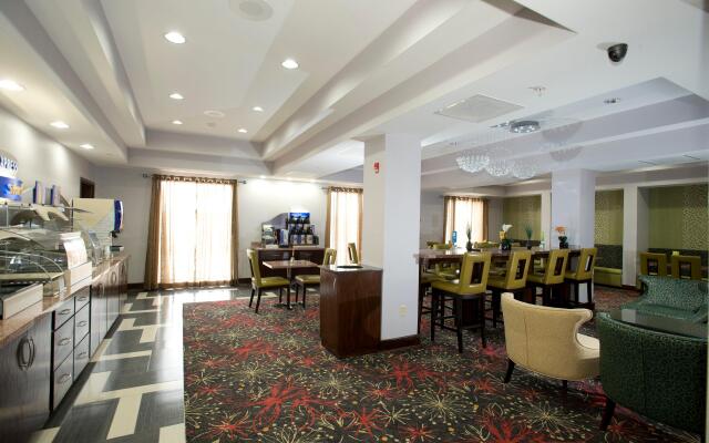 Holiday Inn Express & Suites Morrilton by IHG