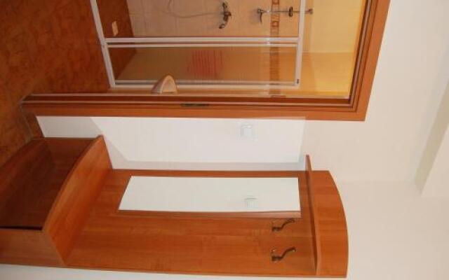 Solanki Medical Spa