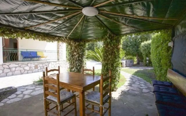 Villa Leo