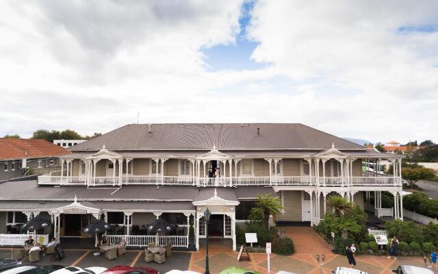 Prince's Gate Hotel