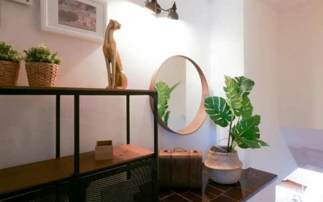 Eiffel Bridge Boutique Apartment