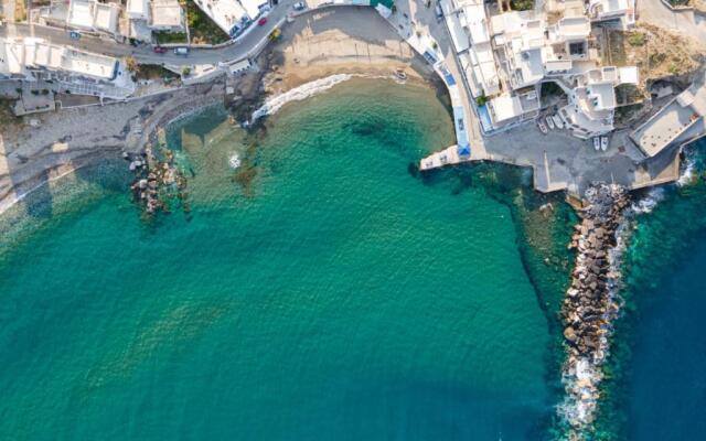 white house apollon naxos