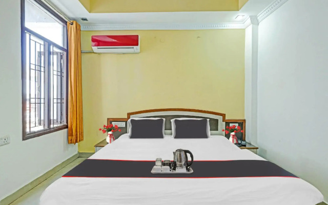 spot on 89476 Hotel Shalimar Lodge