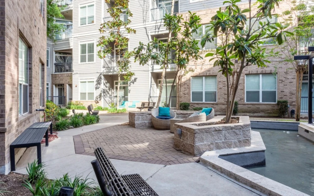 Locale at Sync Medical Center - Houston