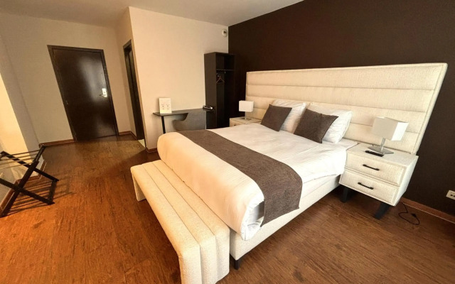 Escale Hotel