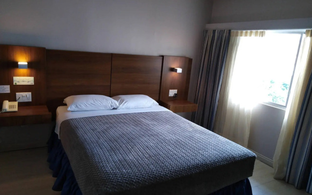Hotel Tower House Suites