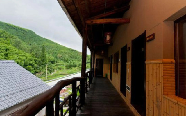 Mogan Mountain Yinxiang Xiwuli Hotel