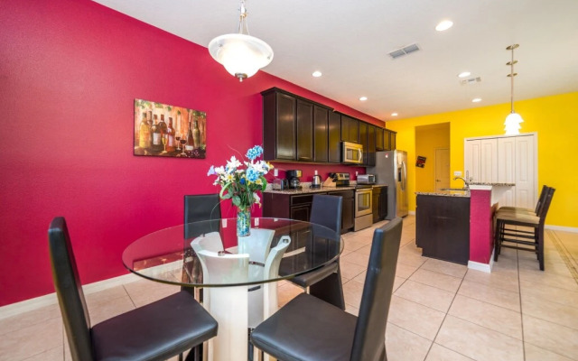 4 BR Crystal Cove Sleeps 10