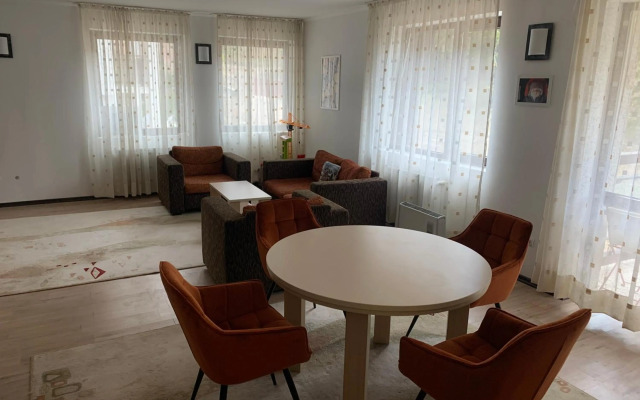 Stenata Huge Ski To Door Apartment