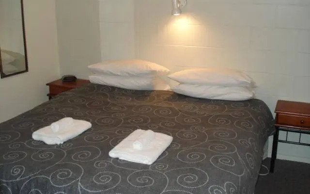 La Rive Motel