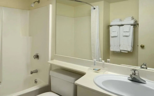 Travelodge Suites by Wyndham New Glasgow