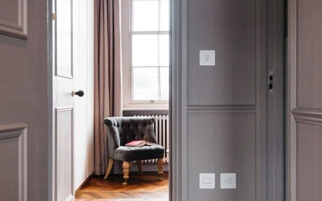 The Cleveland Arms V