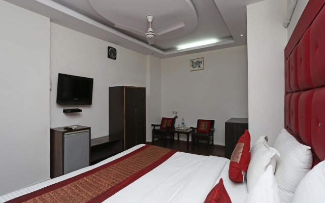 OYO 526 Hotel Asees Inn