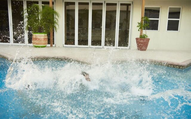 Diamond Lodge Belize