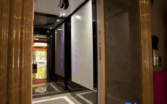Reese Hotel