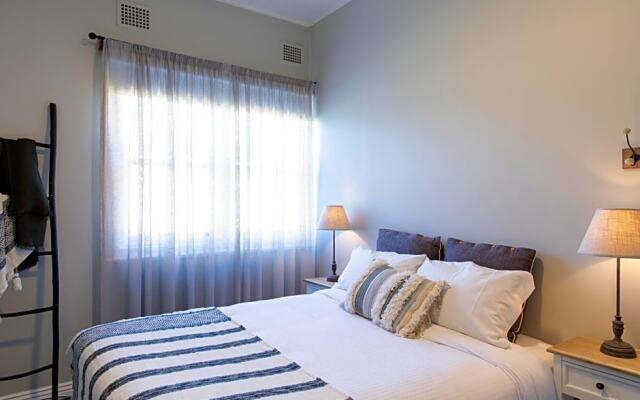 Robertson Public House