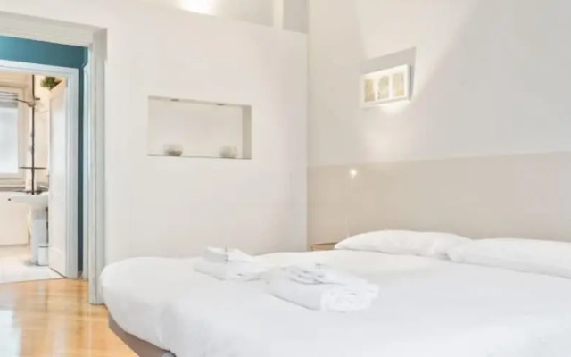 MM Bernini Roomy Apartment