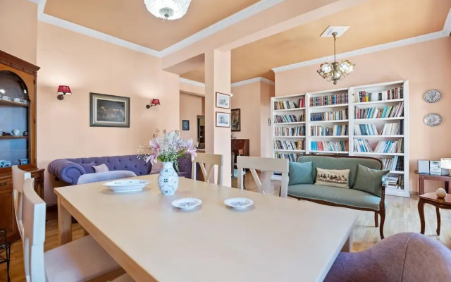 Artistic Apartment in Chania