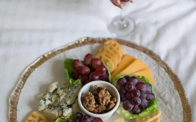 Rogue Regency Inn and Suites