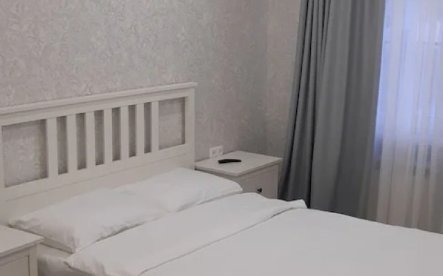 Nizhneimeretinskya apt 23