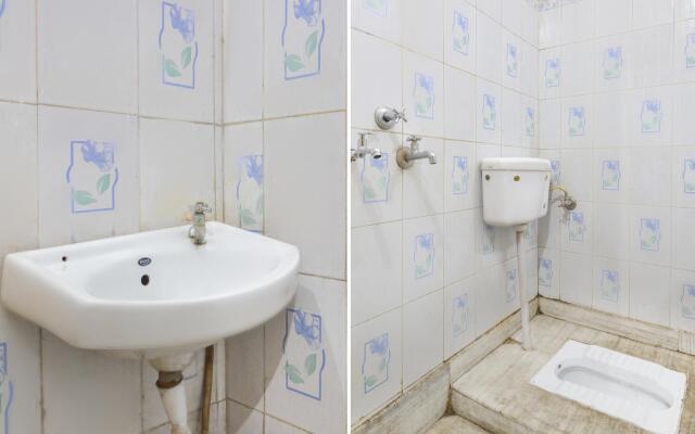 SPOT ON 66793 Kazmi Guest House