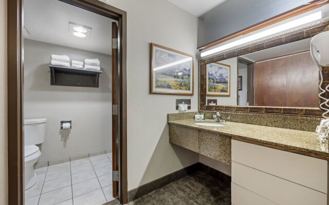 Seaport Inn and Suites