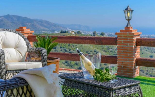 Villa Veronica Torrox by Ruralidays