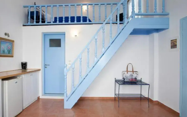 Kastro Suites