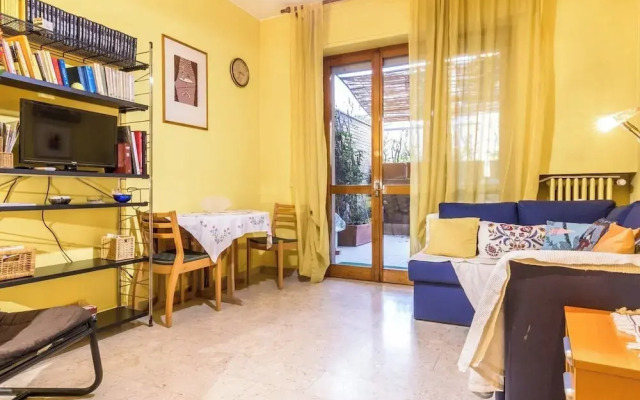 JOIVY Quiet Apt w Terrace in Beautiful Area