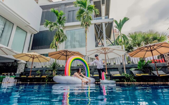 Popular Hotel & Spa