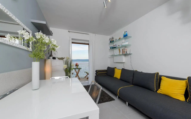 Top Location! Beach & Center Apt 4