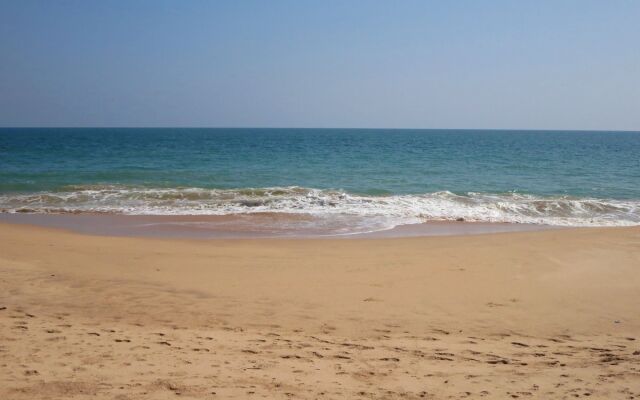 Lanka Beach Bungalows