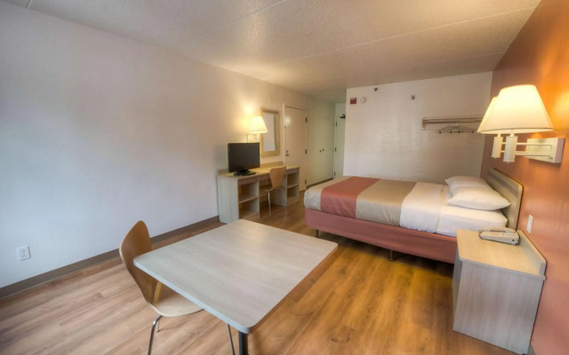Motel 6 New Haven - Branford, CT