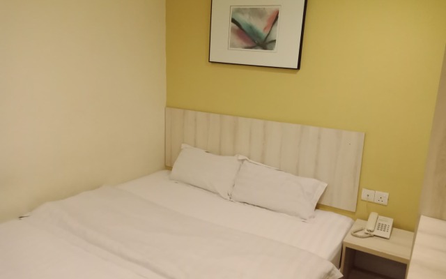 Hotel Zamburger Taman Segar