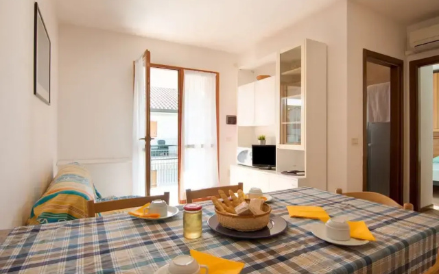 Cozy Holiday Home in Rosolina near Sea Beach