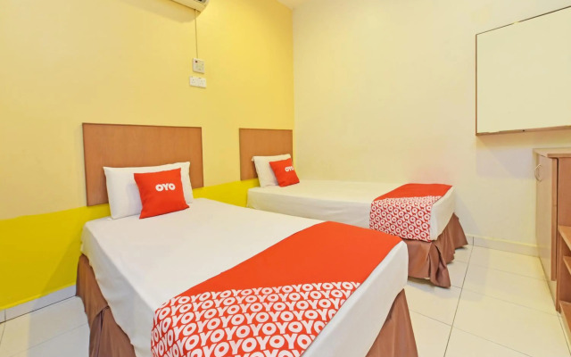 OYO 582 Hotel Walk Inn
